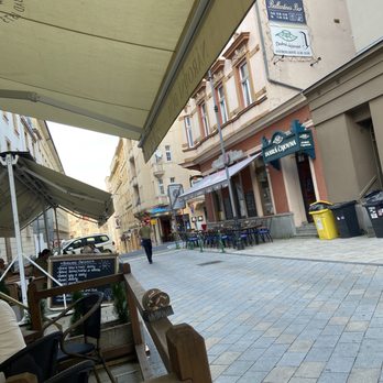 Charleston - Did not stay. Seats available but 2 hour wait for food according to the hostess. - Restaurants Near Me - Karlovy Vary, KA Charleston - Did not stay. Seats available but 2 hour wait for food according to the hostess. - Restaurants Near Me - Karlovy Vary, KA