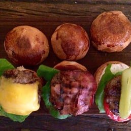The 3 mini burgers The 3 mini burgers