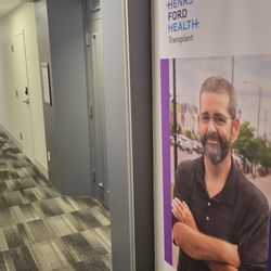 Henry Ford Transplant Center - Office entrance.