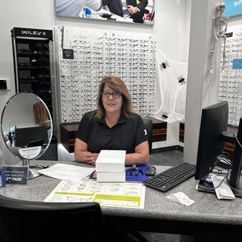 Eyemart Express - Denise Walden who help me get a pair of glasses. - Eyewear & Opticians Near Me - Virginia Beach, Virginia