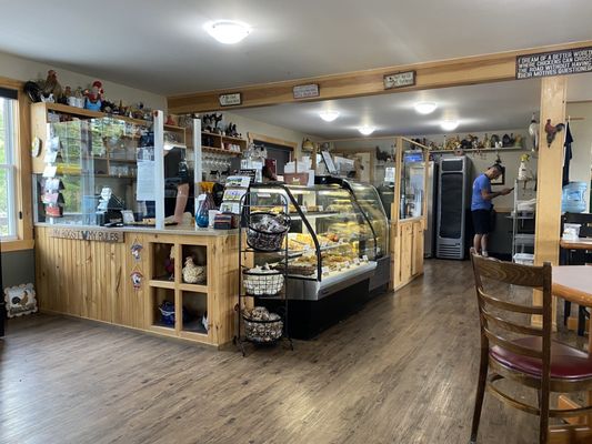 Clucking Hen Cafe & Bakery ( Seasonal may- October) by null