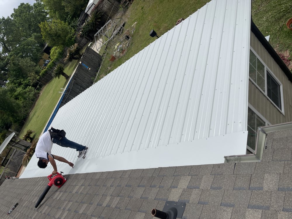 Slide of TNW Roofing