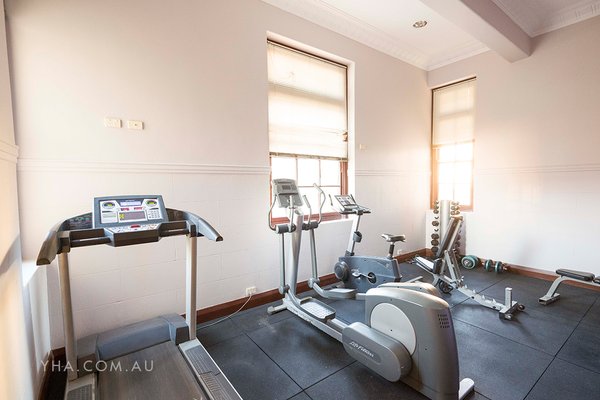 Perth City YHA by null