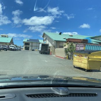 Nico's Pier 38 - Seafood Near Me - Honolulu, Hawaii