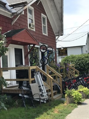 Chucks Bikes by null