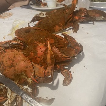 Brewers Landing - Steamed crabs - Sports Bars Near Me - Essex, Maryland