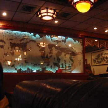 Peking Restaurant - Wall separating buffet and seating area - Chinese Near Me - Athens, Georgia