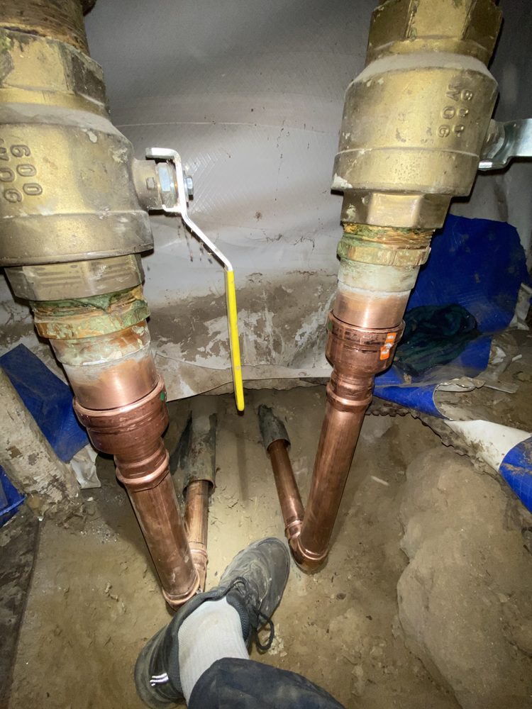 Slide of Plumbing pros