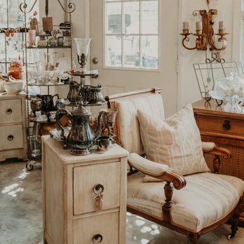 Urban Cottage - Antiques Near Me - Modesto, California