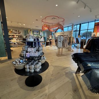 Anthropologie - Looking towards the back of store - Accessories Near Me - Manhattan Beach, California Anthropologie - Looking towards the back of store - Accessories Near Me - Manhattan Beach, California