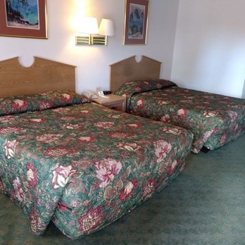 Wayside Motor Inn - Double Queen size Room - Hotels Near Me - Monticello, Utah Wayside Motor Inn - Double Queen size Room - Hotels Near Me - Monticello, Utah