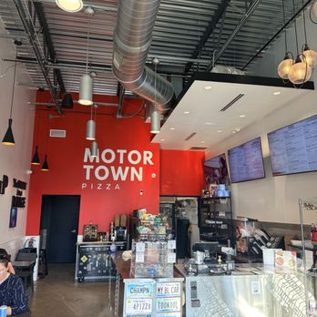 Motor Town Pizza - Pizza Near Me - Richmond Heights, Missouri