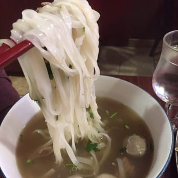 Au Bon Pho - Beef pho €9 - Laotian Near Me - Paris, 75
