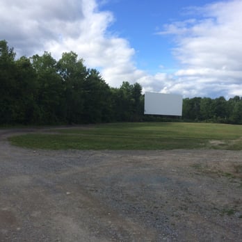 Fair Oaks Drive In Theater - A perfect early evening - Drive-In Theater Near Me - Middletown, New York Fair Oaks Drive In Theater - A perfect early evening - Drive-In Theater Near Me - Middletown, New York