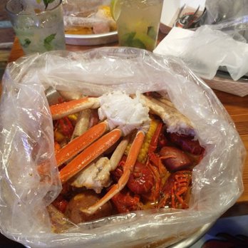 Boil Bay - 1/2lbs Crawfish, 1/2lbs Snow Crab, Boil Bay Special sauce(Spicy) - Seafood Near Me - Colonial Heights, Virginia