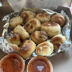 Frank's Pizza - Garlic knots
