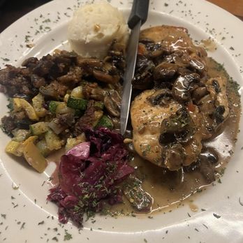 Federicos Grill - Chicken Marsala - Wine Bars Near Me - Fremont, California