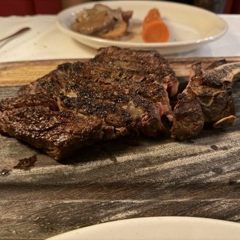 Bob's Steak & Chop House - Steak - Steakhouses Near Me - Dallas, Texas Bob's Steak & Chop House - Steak - Steakhouses Near Me - Dallas, Texas