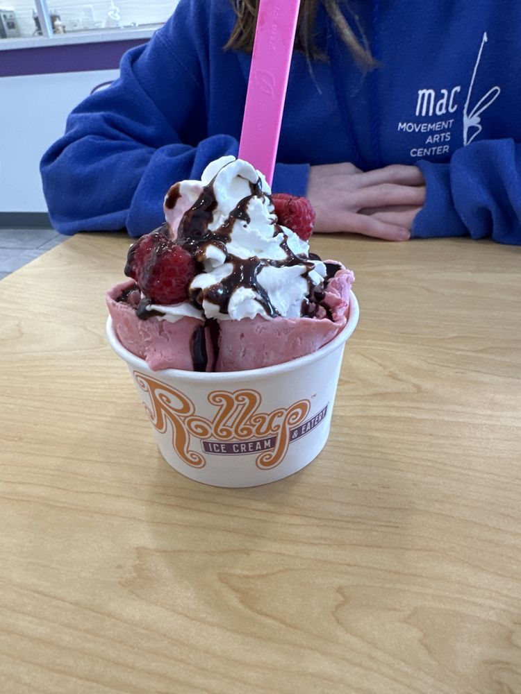 Rollup Ice Cream & Eatery - Oakville ( St Louis )