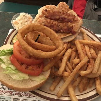 Chestnuthill Star Diner - Grilled Chicken Sandwich Deluxe - New American Near Me - Brodheadsville, Pennsylvania Chestnuthill Star Diner - Grilled Chicken Sandwich Deluxe - New American Near Me - Brodheadsville, Pennsylvania