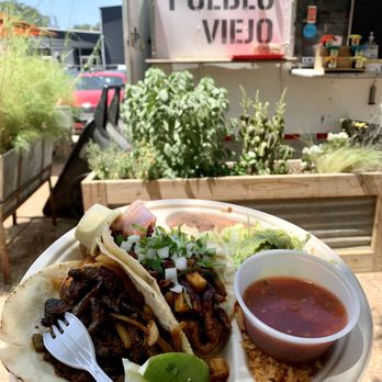 Pueblo Viejo Traila - Taco Plate and Outside of Food Truck at Cosmic Coffee - Food Trucks Near Me - Austin, Texas