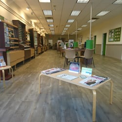 Pearle Vision - Waiting area