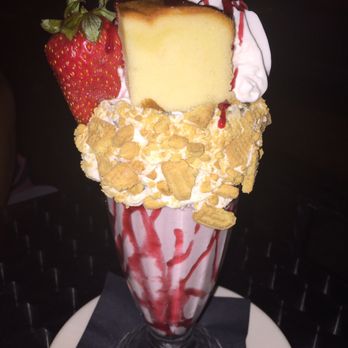 Mom's Kitchen & Bar - Milkshake!!! Strawberry shorty - Bars Near Me - Astoria, New York