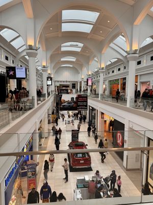 Menlo Park Mall by null