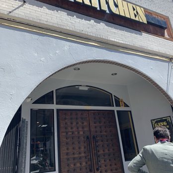 King Kitchen - King Kitchen front door - Chinese Near Me - Oakland, California King Kitchen - King Kitchen front door - Chinese Near Me - Oakland, California