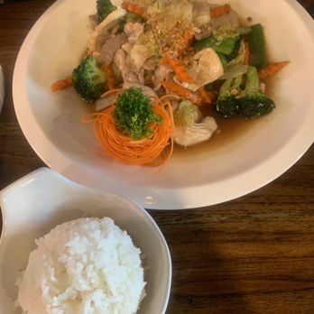 Lum Thai - Pad Veggies - Thai Near Me - Gaithersburg, Maryland