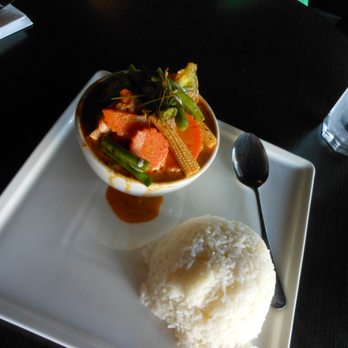 Coconut Bay - Red salmon curry - Thai Near Me - Burlingame, California