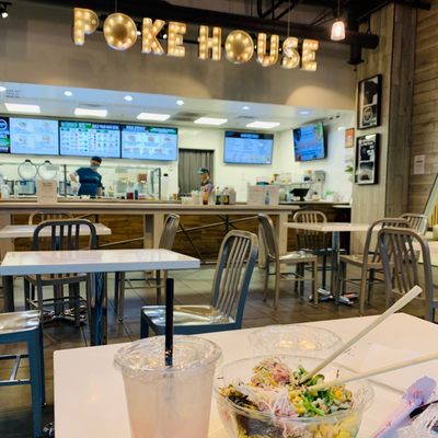 Poke House Denver by null