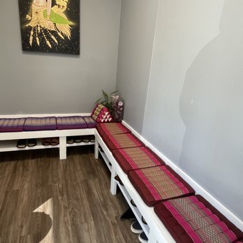 Rarin Thai Spa - Waiting area - Massage Therapy Near Me - Danville, California Rarin Thai Spa - Waiting area - Massage Therapy Near Me - Danville, California