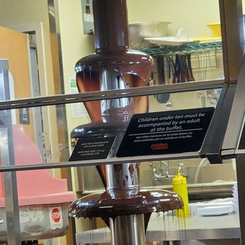 Golden Corral Buffet & Grill - Do you really think that something like this doesn't affect your business? And the general manager, who is here,  doesn't have a clue. - Buffets Near Me - Whitehall, Pennsylvania
