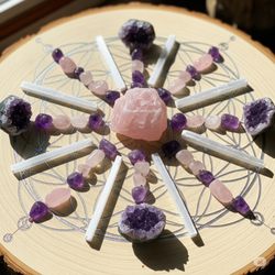 Earth Tones - Harmonize Your Space. Lots of options: This crystal grid features purifying Selenite wands and loving Rose Quartz points, set with intention