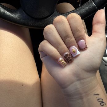 Luxx Nail Bar - I got my nails done today at Luxx Nail Bar. I was greeted with very welcoming staff members I am truly in love with their service - Nail Salons Near Me - San Antonio, Texas
