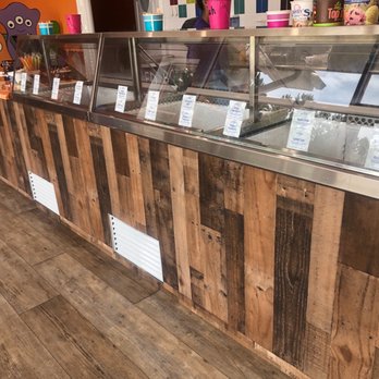 Scoops - Case - Ice Cream & Frozen Yogurt Near Me - Burgaw, North Carolina
