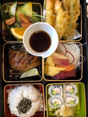 Fuji Sushi by null