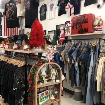 Best Budz Vintage - Inside view - Used, Vintage & Consignment Near Me - Livermore, California Best Budz Vintage - Inside view - Used, Vintage & Consignment Near Me - Livermore, California