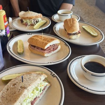 Langer's Delicatessen - ##1 Hot Pastrami Sandwich, #17 Hot Pastrami French Dip Sandwich - Delis Near Me - Los Angeles, California Langer's Delicatessen - ##1 Hot Pastrami Sandwich, #17 Hot Pastrami French Dip Sandwich - Delis Near Me - Los Angeles, California