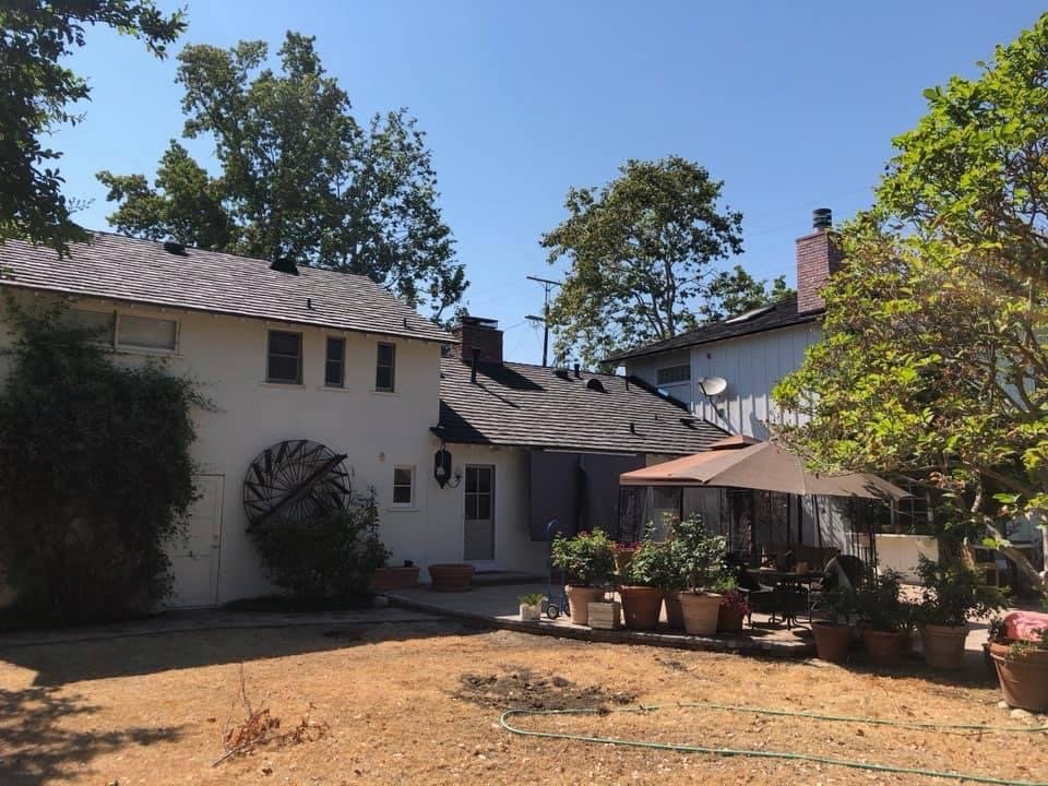 Slide of Harbor Roofing Services