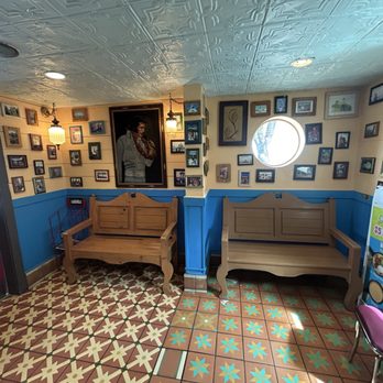 Chuy's - Waiting room - Mexican Near Me - Round Rock, Texas Chuy's - Waiting room - Mexican Near Me - Round Rock, Texas