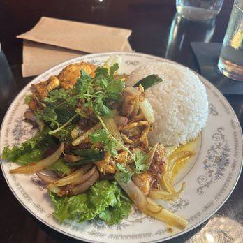 Friendship Kitchen - Shaken Chicken gà xã ớt - Vietnamese Near Me - Portland, Oregon Friendship Kitchen - Shaken Chicken gà xã ớt - Vietnamese Near Me - Portland, Oregon