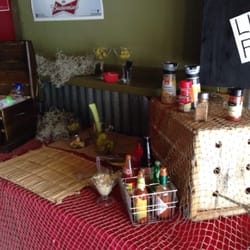 Red's On the Blvd - Bloody Mary bar on Sunday