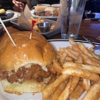 Blackfinn Ameripub - DC - Bama Buttermilk Chicken Sandwich - Sports Bars Near Me - Washington, DC, District of Columbia Blackfinn Ameripub - DC - Bama Buttermilk Chicken Sandwich - Sports Bars Near Me - Washington, DC, District of Columbia