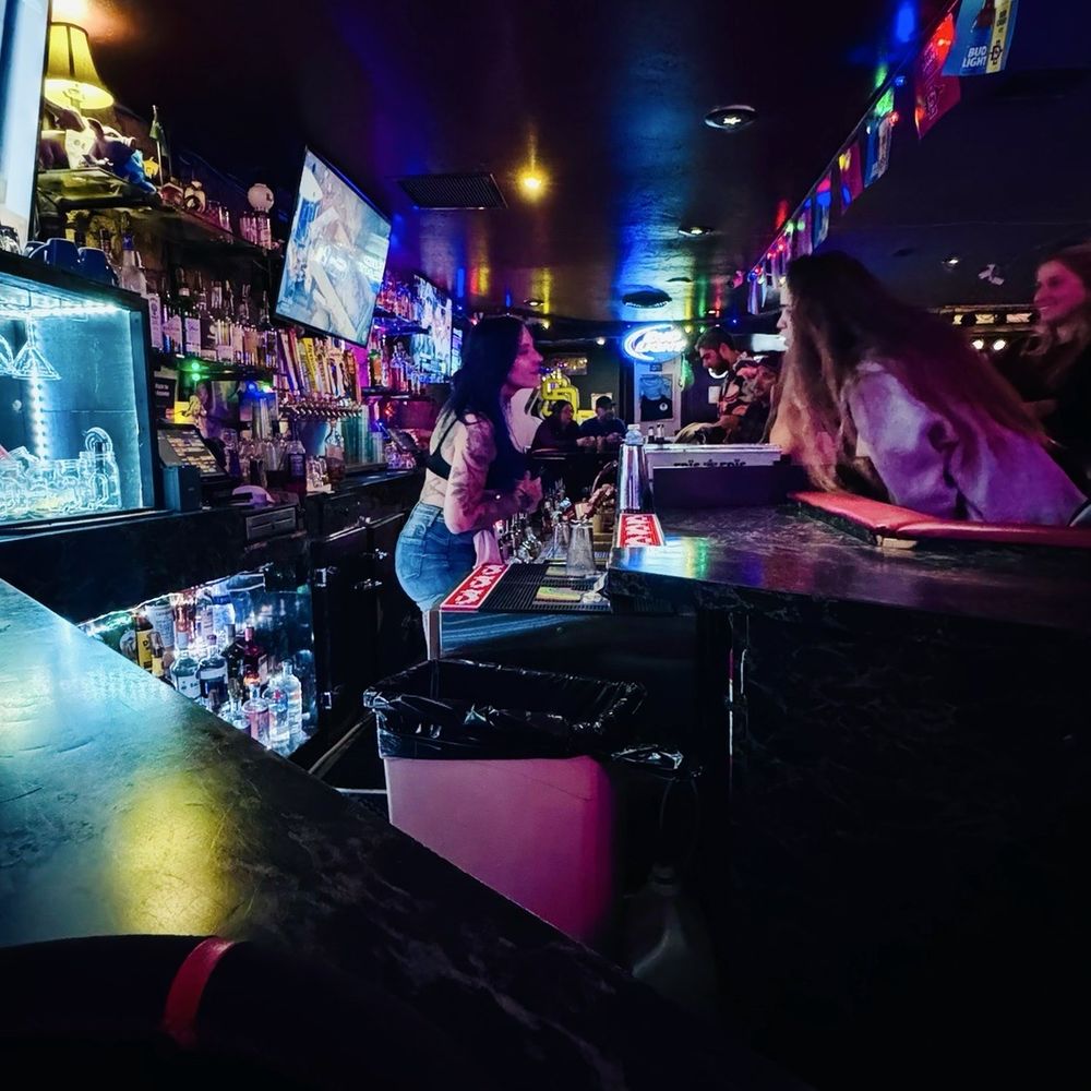 Deano’s Pub - Karaoke Near Me - La Mesa, California