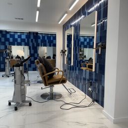 Salon area