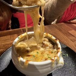 Le Pique Assiette - Amazing cheese pull