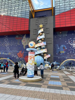 Osaka Aquarium Kaiyukan by null