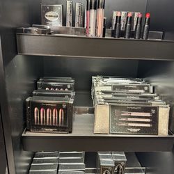 MAC Cosmetics - Lips